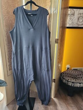 Zenana Outfitters Gray Sleeveless V-Neck Relaxed Jumpsuit